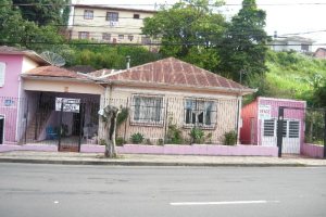 Casa com 174m², 3 dormitórios, 1 vaga, no bairro Rio Branco em Caxias do Sul para Comprar