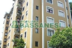 Apartamento com 112m², 3 dormitórios, 2 vagas, no bairro Centro em Caxias do Sul para Comprar