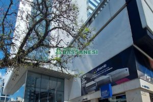 Sala com 59m², 1 vaga, no bairro São Pelegrino em Caxias do Sul para Alugar ou Comprar