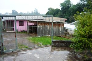 Casa com 50m², 2 dormitórios, 1 vaga, no bairro Cidade Nova em Caxias do Sul para Comprar