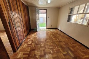 Casa com 80m², 3 dormitórios, 1 vaga, no bairro Rio Branco em Caxias do Sul para Alugar