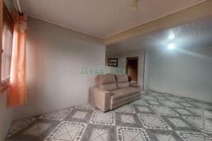 Chácara com 210m², 4 dormitórios, 4 vagas, no bairro 3 Legua em Caxias do Sul para Comprar