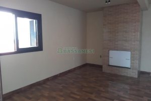 Casa com 412m², 7 dormitórios, 6 vagas, no bairro Jardim das Hortências em Caxias do Sul para Comprar