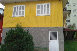 Casa com 549m², 3 dormitórios, 1 vaga, no bairro Cruzeiro em Caxias do Sul para Comprar