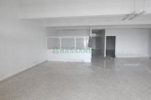 Sala com 288m², 2 vagas, no bairro Santa Catarina em Caxias do Sul para Alugar
