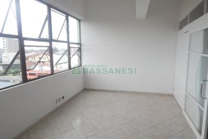 Sala com 288m², 2 vagas, no bairro Santa Catarina em Caxias do Sul para Alugar