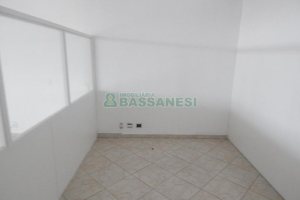 Sala com 288m², 2 vagas, no bairro Santa Catarina em Caxias do Sul para Alugar