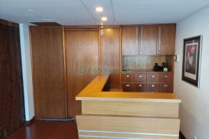 Sala Mobiliada com 95m², no bairro Centro em Caxias do Sul para Alugar