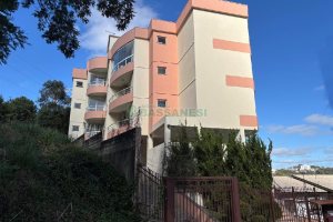 Apartamento com 68m², 2 dormitórios, 2 vagas, no bairro Vinhedos em Caxias do Sul para Alugar