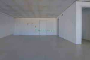 Sala com 64m², 1 vaga, no bairro Lourdes em Caxias do Sul para Comprar