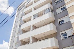 Apto Mobiliado com 64m², 2 dormitórios, 2 vagas, no bairro Petrópolis em Caxias do Sul para Alugar