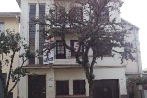 Casa Comercial com 400m², 4 dormitórios, 2 vagas, no bairro Centro em Caxias do Sul para Alugar