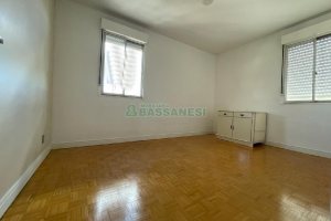 Apartamento com 68m², 2 dormitórios, 1 vaga, no bairro São Pelegrino em Caxias do Sul para Alugar ou Comprar