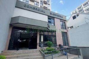 Sala com 60m², no bairro Centro em Caxias do Sul para Alugar