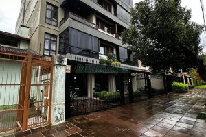 Apto Mobiliado com 91m², 3 dormitórios, 1 vaga, no bairro Jardelino Ramos em Caxias do Sul para Comprar