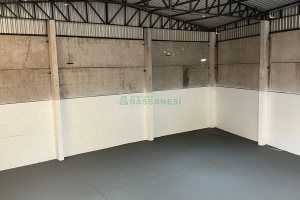 Pavilhão com 390m², no bairro Marechal Floriano em Caxias do Sul para Alugar