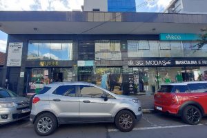 Sala com 73m², 2 vagas, no bairro São Pelegrino em Caxias do Sul para Comprar