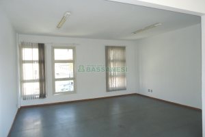 Sala com 46m², no bairro Centro em Caxias do Sul para Alugar