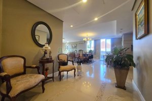 Apartamento com 190m², 3 dormitórios, 2 vagas, no bairro Centro em Caxias do Sul para Comprar