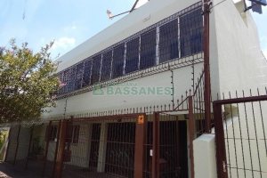Loja com 130m², no bairro Cinqüentenário em Caxias do Sul para Alugar