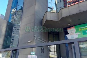 Sala com 48m², no bairro Centro em Caxias do Sul para Alugar