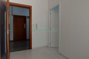 Sala com 48m², no bairro Centro em Caxias do Sul para Alugar