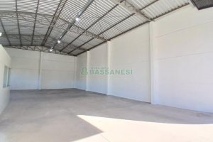 Pavilhão com 210m², no bairro Floresta em Caxias do Sul para Alugar