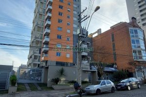 Apto Mobiliado com 52m², 1 dormitório, 2 vagas, no bairro Centro em Caxias do Sul para Comprar