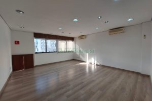 Sala com 50m², 1 vaga, no bairro Centro em Caxias do Sul para Comprar