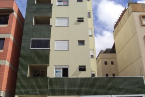 Apto Mobiliado com 88m², 3 dormitórios, 2 vagas, no bairro Pio X em Caxias do Sul para Comprar