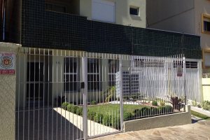 Apto Mobiliado com 88m², 3 dormitórios, 2 vagas, no bairro Pio X em Caxias do Sul para Comprar