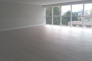 Sala com 51m², 1 vaga, no bairro São Pelegrino em Caxias do Sul para Comprar