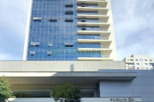 Sala com 51m², 1 vaga, no bairro São Pelegrino em Caxias do Sul para Comprar