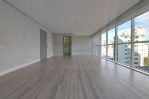 Sala com 51m², 1 vaga, no bairro São Pelegrino em Caxias do Sul para Comprar