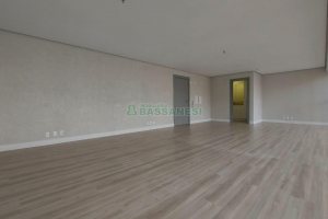 Sala com 51m², 1 vaga, no bairro São Pelegrino em Caxias do Sul para Comprar