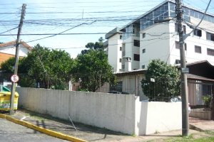 Casa com 150m², 3 dormitórios, 1 vaga, no bairro Jardim América em Caxias do Sul para Comprar