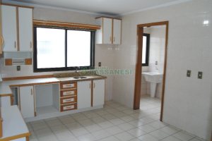 Apartamento com 106m², 3 dormitórios, 1 vaga, no bairro Santa Catarina em Caxias do Sul para Alugar