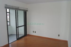 Apartamento com 106m², 3 dormitórios, 1 vaga, no bairro Santa Catarina em Caxias do Sul para Alugar