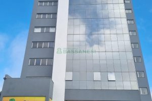 Sala com 44m², 1 vaga, no bairro Desvio Rizzo em Caxias do Sul para Comprar