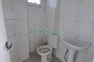 Sala com 51m², 1 vaga, no bairro Desvio Rizzo em Caxias do Sul para Comprar
