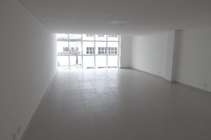 Sala com 61m², no bairro Centro em Caxias do Sul para Alugar