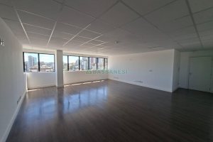 Sala com 77m², 1 vaga, no bairro Pio X em Caxias do Sul para Alugar