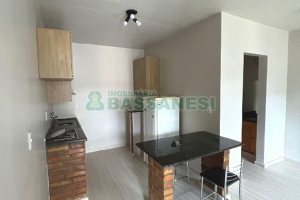 Apto Mobiliado com 30m², 1 dormitório, 1 vaga, no bairro Petrópolis em Caxias do Sul para Alugar