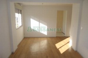 Apartamento, 1 dormitório, no bairro Lourdes em Caxias do Sul para Alugar