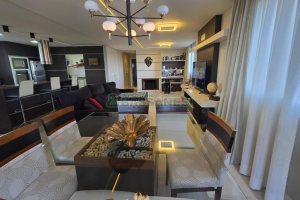 Apartamento com 193m², 3 dormitórios, 3 vagas, no bairro Panazzolo em Caxias do Sul para Comprar