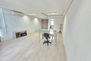 Sala com 42m², no bairro Lourdes em Caxias do Sul para Comprar