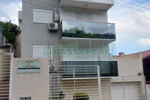 Apartamento com 67m², 2 dormitórios, 1 vaga, no bairro Vinhedos em Caxias do Sul para Comprar