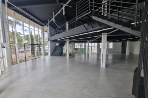 Loja com 996m², no bairro Sagrada Família em Caxias do Sul para Alugar