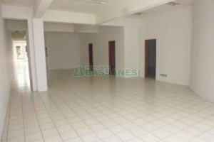 Loja com 292m², 10 vagas, no bairro Centro em Caxias do Sul para Alugar