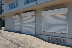 Loja com 460m², 2 vagas, no bairro Medianeira em Caxias do Sul para Alugar